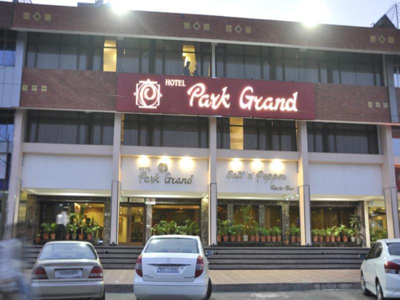 Hotel Park Grand Chandīgarh Exteriér fotografie
