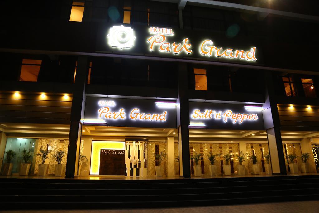 Hotel Park Grand Chandīgarh Exteriér fotografie
