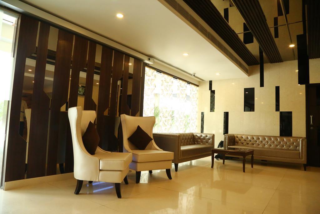 Hotel Park Grand Chandīgarh Exteriér fotografie
