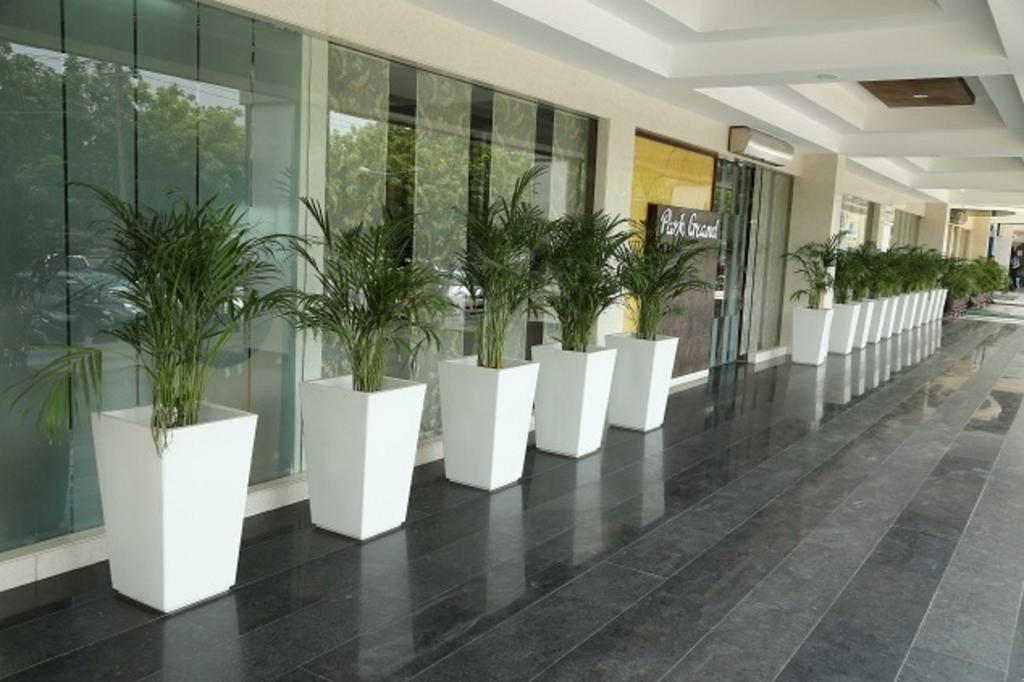 Hotel Park Grand Chandīgarh Exteriér fotografie