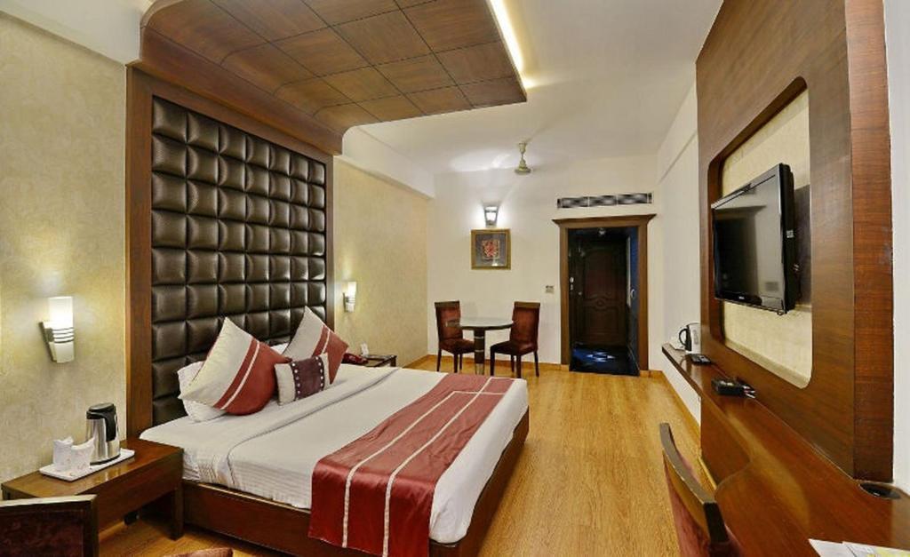 Hotel Park Grand Chandīgarh Exteriér fotografie