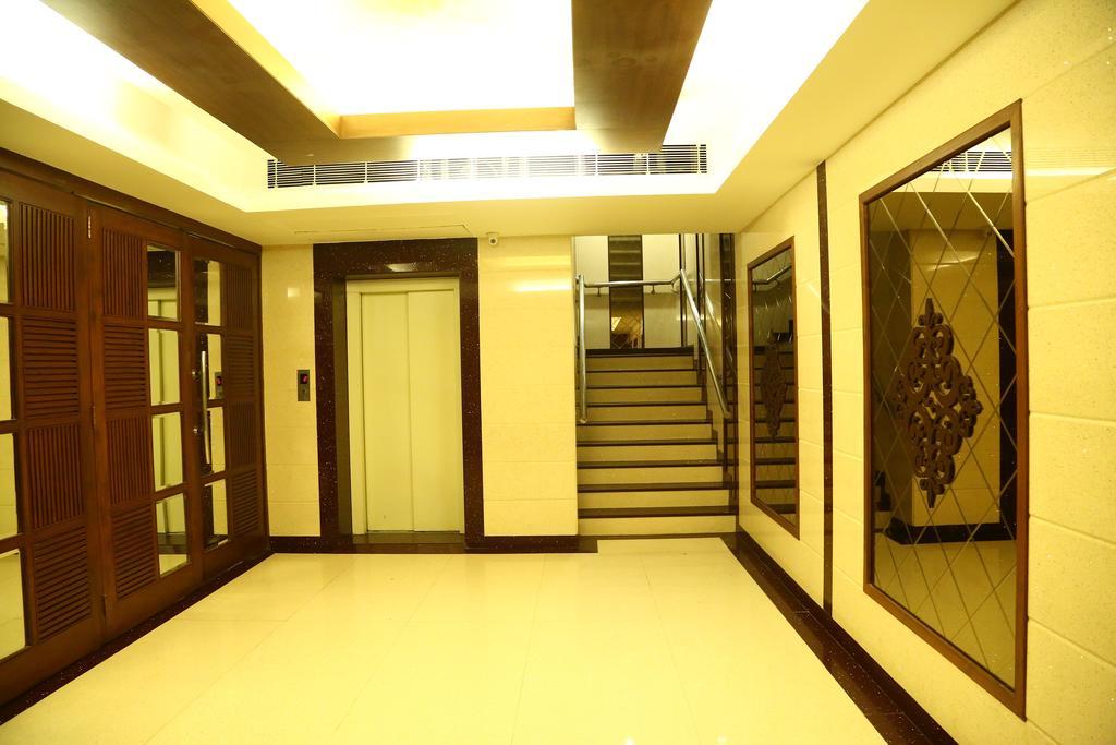 Hotel Park Grand Chandīgarh Exteriér fotografie