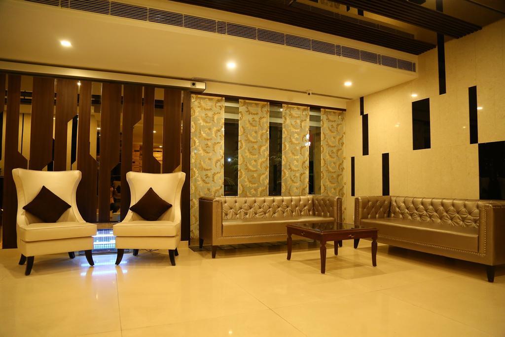Hotel Park Grand Chandīgarh Exteriér fotografie