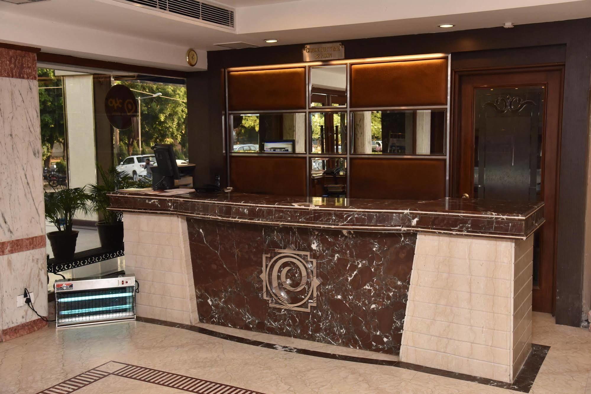 Hotel Park Grand Chandīgarh Exteriér fotografie